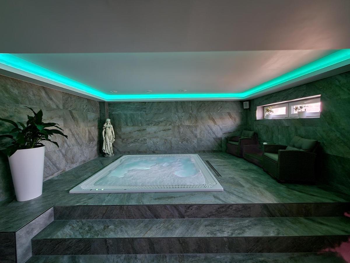 Chaty Krusetnica S Luxusnym Privatnym Wellness Екстер'єр фото