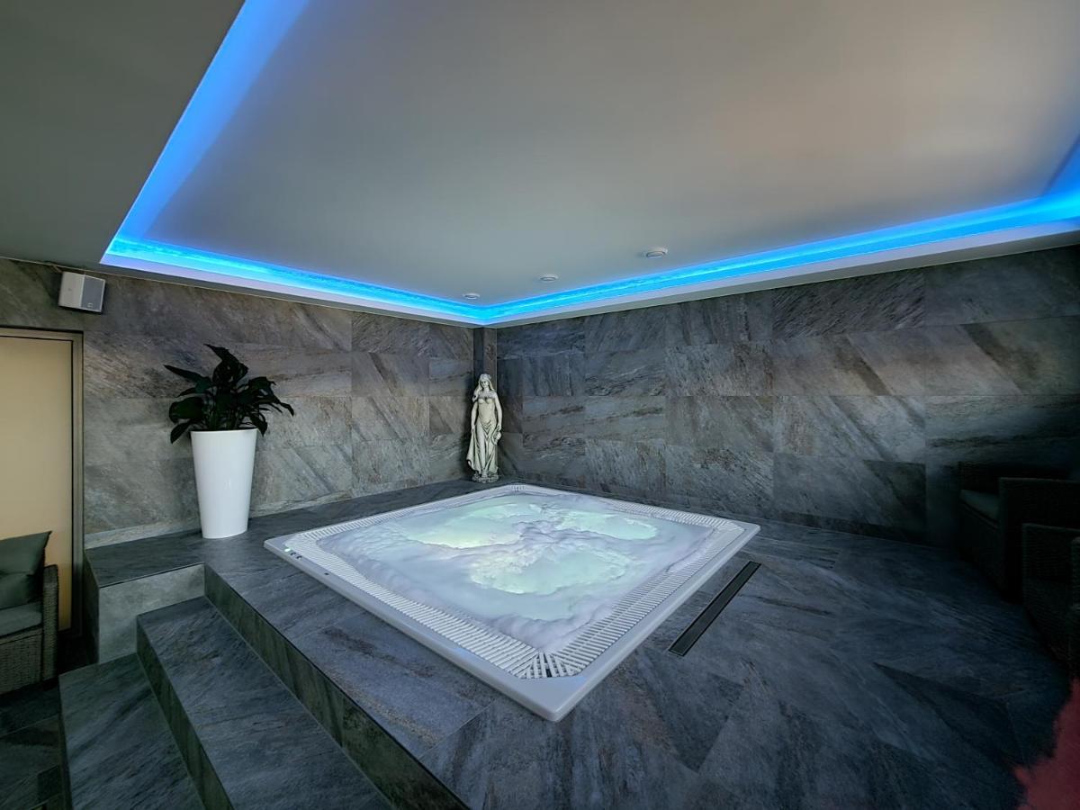 Chaty Krusetnica S Luxusnym Privatnym Wellness Екстер'єр фото